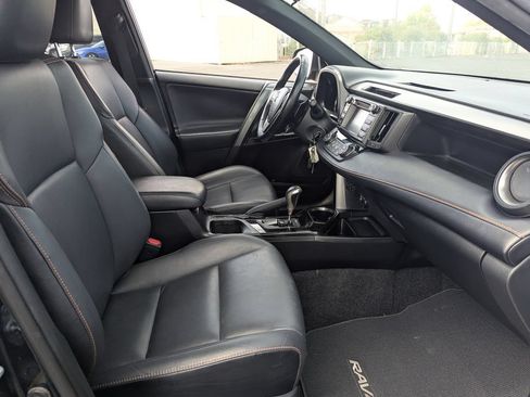 Used 2017 Toyota RAV4 SE AWD/4WD image 36