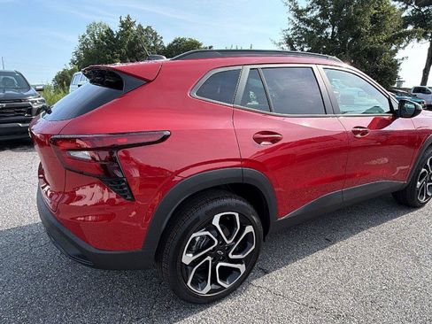 New 2026 Chevrolet Trax RS w/ Driver Confidence Package FWD image 8