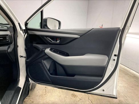 Used 2025 Subaru Outback Premium image 25