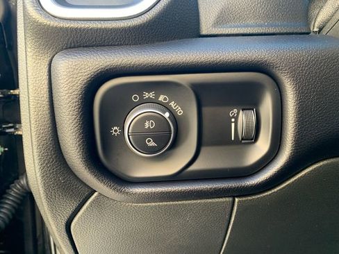 Used 2024 RAM 2500 Big Horn w/ Sport Appearance Package image 23