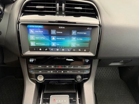 Used 2019 Jaguar F-PACE Premium AWD/4WD image 50