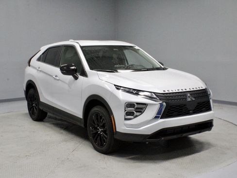 New 2026 Mitsubishi Eclipse Cross LE image 2