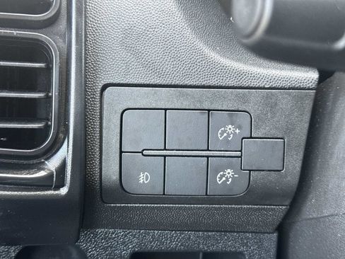 Used 2025 RAM ProMaster 2500 w/ U-Haul Equipment Group FWD image 29