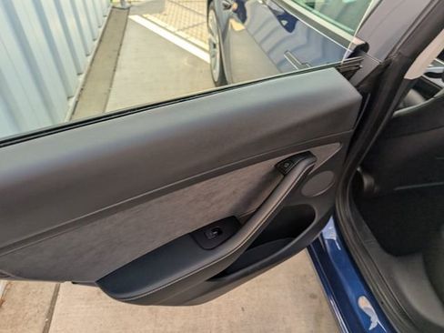 Used 2023 Tesla Model 3 Standard Range RWD image 19