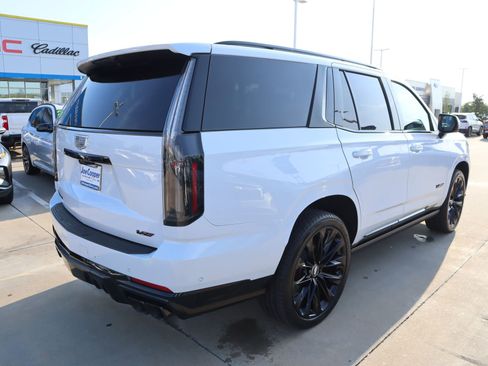 New 2026 Cadillac Escalade V w/ LPO, ONYX Package AWD/4WD image 26