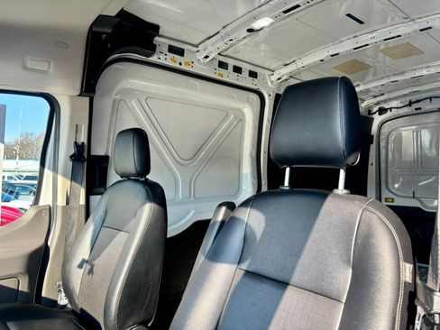 Used 2023 Ford Transit 250 Medium Roof image 15