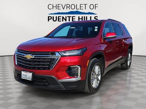 Used 2023 Chevrolet Traverse LT w/ LPO, Cargo Package FWD image 1