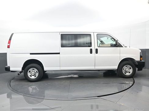 Used 2023 Chevrolet Express 2500 Extended image 2
