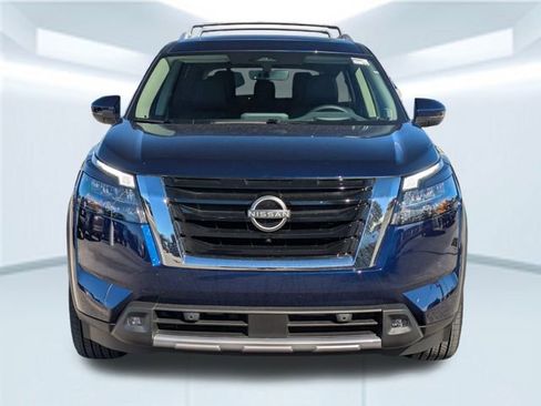 New 2025 Nissan Pathfinder Platinum w/ Cargo Package image 10