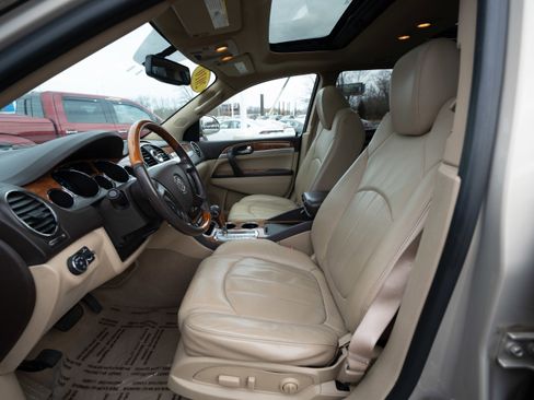 Used 2010 Buick Enclave CXL image 9