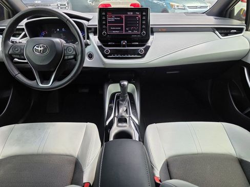Used 2022 Toyota Corolla XSE FWD image 11