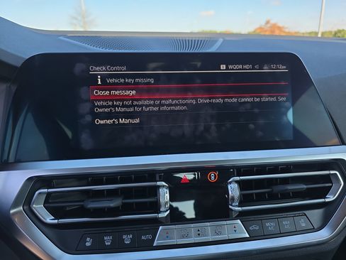 Used 2022 BMW M4 Coupe image 19