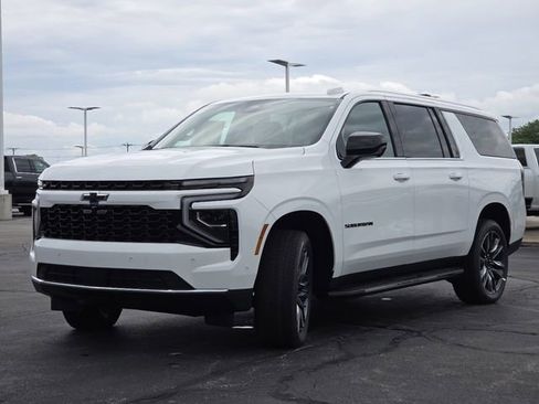 New 2026 Chevrolet Suburban LS w/ LS Custom Edition AWD/4WD image 17
