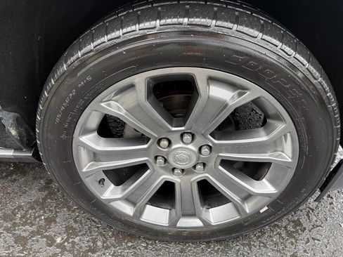 Used 2016 Cadillac Escalade ESV Platinum AWD/4WD image 12