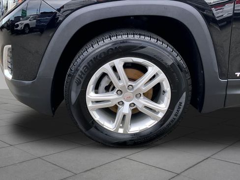 Used 2020 GMC Terrain SLE w/ Driver Convenience Package AWD/4WD image 11