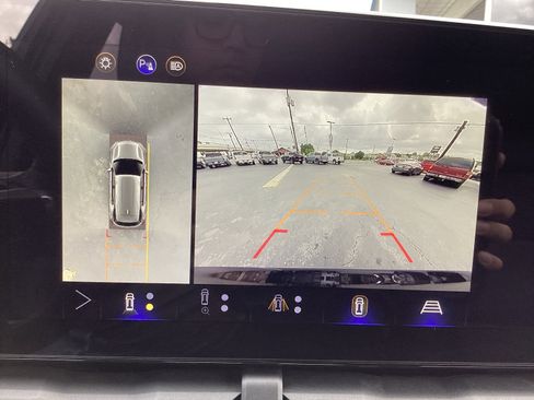 Used 2025 Chevrolet Equinox LT w/ Convenience Package II FWD image 21