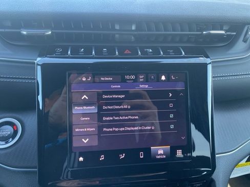 New 2025 Jeep Grand Cherokee Laredo w/ Luxury Tech Group I image 22