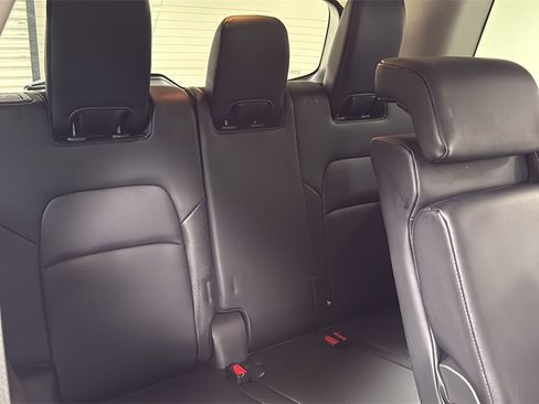 Used 2022 Nissan Pathfinder SL w/ Cargo Package image 17