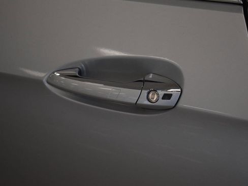 Used 2011 Mercedes-Benz E 550 Coupe image 14