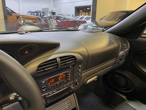 Used 2004 Porsche 911 Carrera RWD image 13