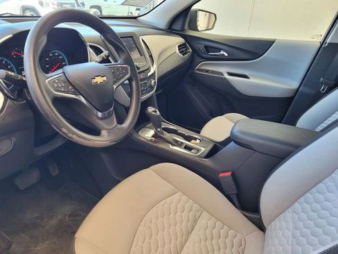 Used 2020 Chevrolet Equinox LS image 12