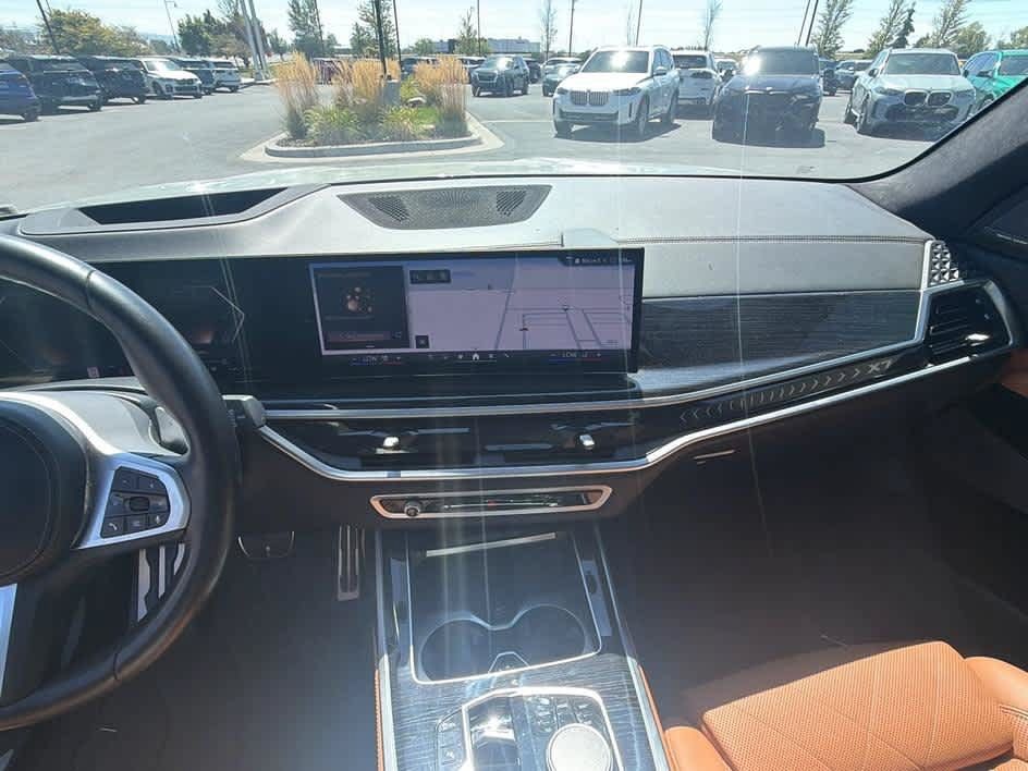 Used 2024 BMW X7 xDrive40i w/ M Sport Package AWD/4WD image 24
