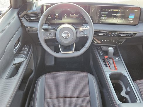 New 2025 Nissan Kicks SR image 5