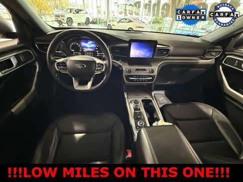 Used 2022 Ford Explorer XLT w/ Equipment Group 202A image 12