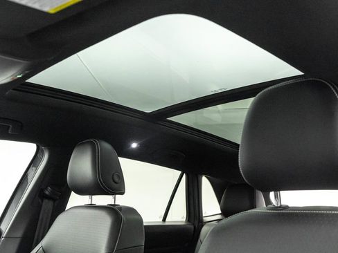 Used 2022 Volkswagen Atlas Cross Sport SEL R-Line image 22