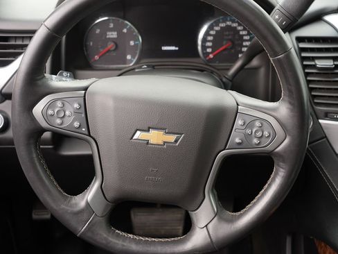 Used 2017 Chevrolet Suburban Premier AWD/4WD image 24