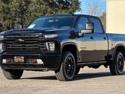 Certified 2022 Chevrolet Silverado 2500 High Country w/ Safety Package II image 8