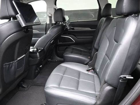 Used 2022 Kia Telluride EX w/ EX Premium Package FWD image 25