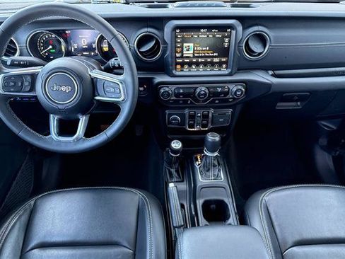 Used 2023 Jeep Wrangler Unlimited Sahara AWD/4WD image 14