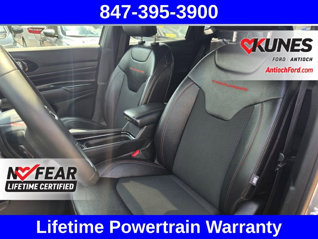 Used 2025 Jeep Compass Trailhawk AWD/4WD image 25