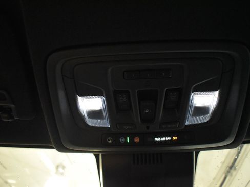 Used 2024 GMC Sierra 1500 AT4 w/ Technology Package image 32