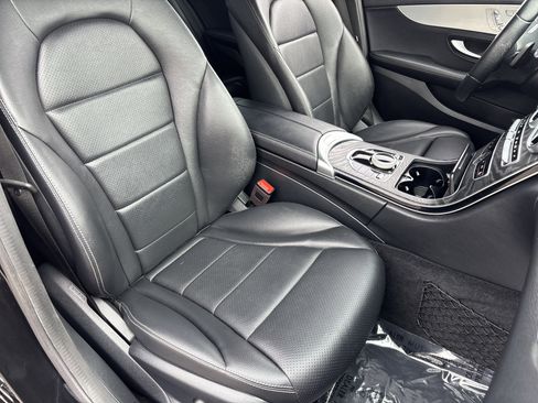 Used 2021 Mercedes-Benz C 300 Sedan image 9
