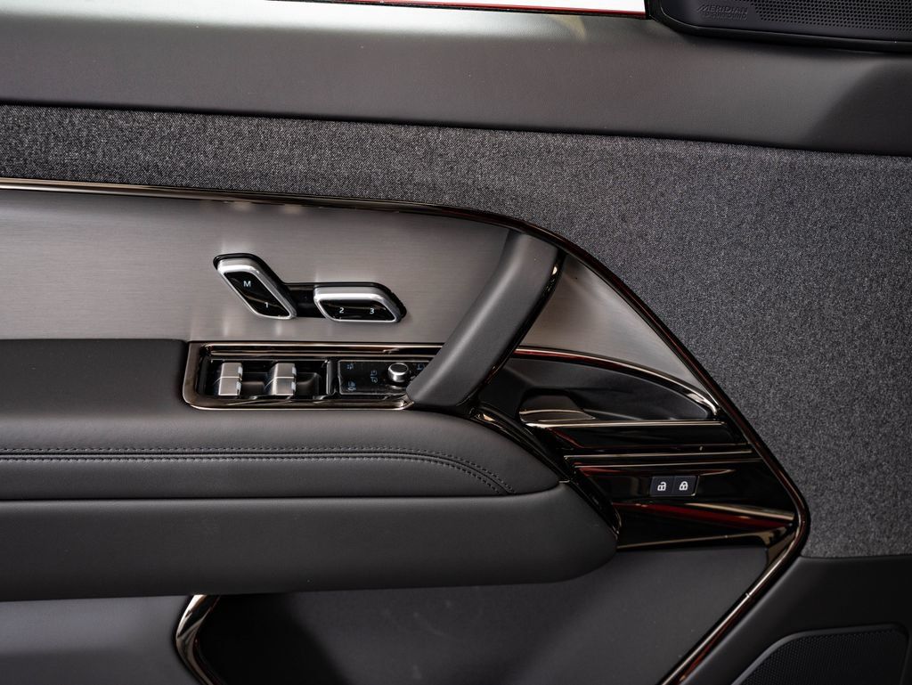 New 2026 Land Rover Range Rover Sport Dynamic SE AWD/4WD image 25