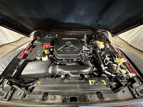 Used 2021 Jeep Wrangler Unlimited Rubicon w/ Cold Weather Group image 33