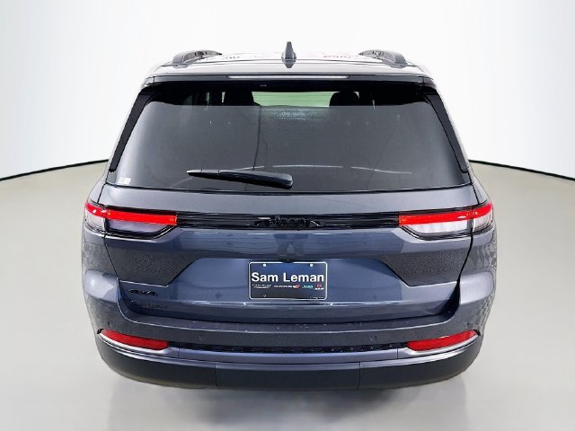 New 2026 Jeep Grand Cherokee Altitude AWD/4WD image 6