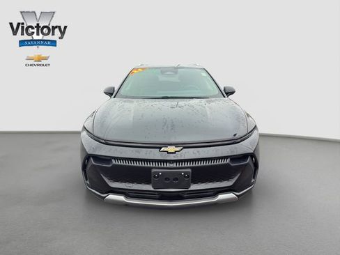 Used 2024 Chevrolet Equinox EV LT image 2