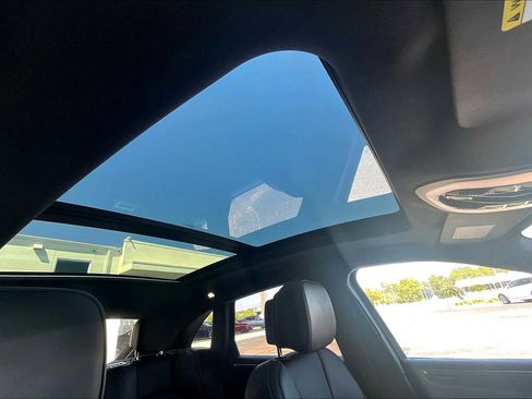 Used 2023 Porsche Macan T image 13