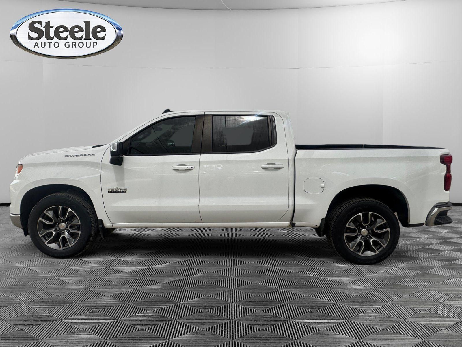 Used 2023 Chevrolet Silverado 1500 LT w/ Protection Package RWD image 2