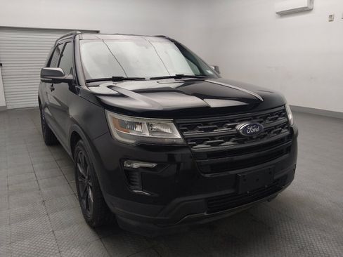 Used 2019 Ford Explorer XLT w/ Equipment Group 202A FWD image 13