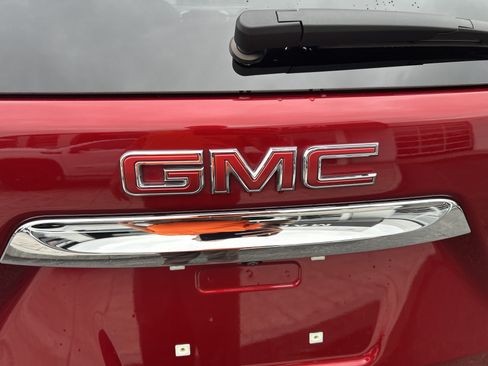 Certified 2024 GMC Terrain SLT AWD/4WD image 8