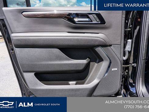 New 2025 Chevrolet Suburban Premier AWD/4WD image 58