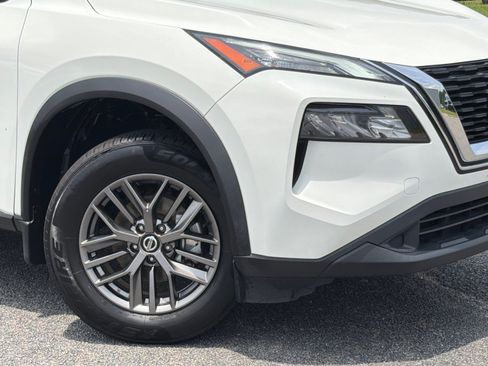 Used 2021 Nissan Rogue S FWD image 7