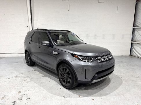 Used 2018 Land Rover Discovery HSE image 3