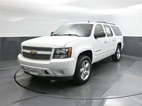 Used 2011 Chevrolet Suburban LT image 29