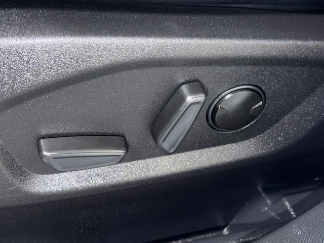 Used 2024 Ford Edge ST-Line AWD/4WD image 13