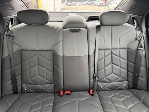 Certified 2025 BMW 740i xDrive 740i xDrive image 27